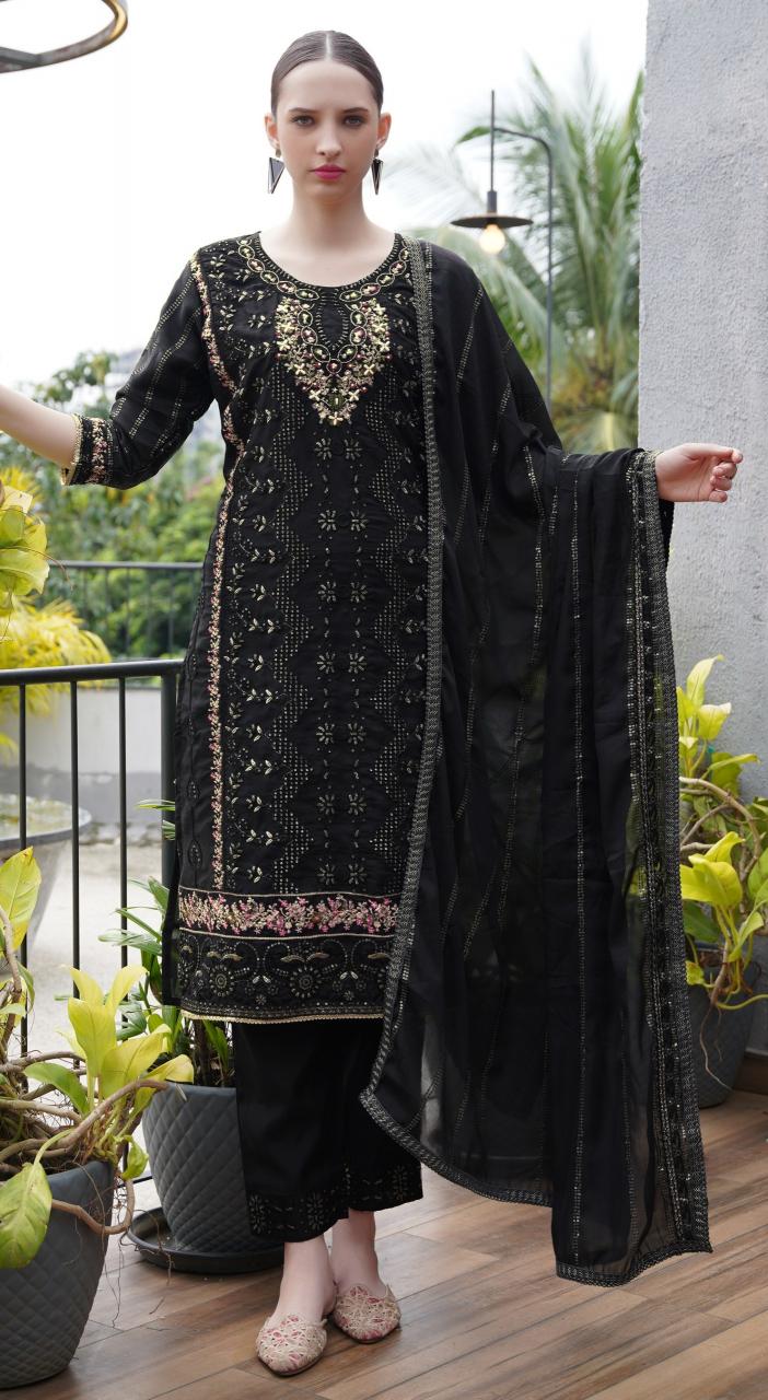 Ramsha R 1226 Cream And Black Ready Made Pakistani Suits Wholesale Catalog