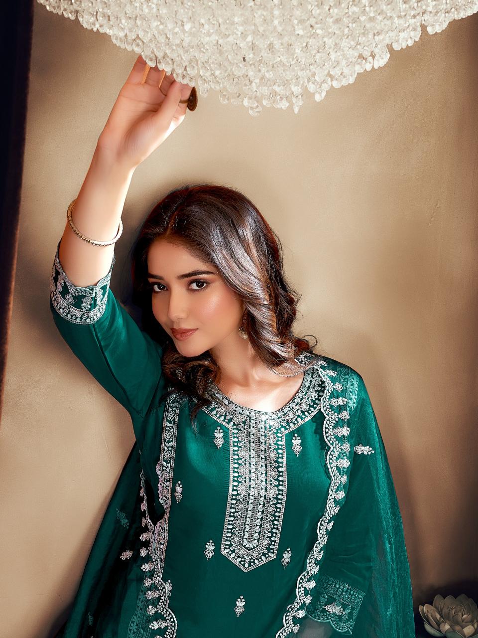 Krishna Sumer Special Vol 1 do kurtis exist outside india