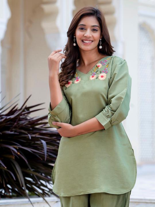 Sabell Vasunki Roman Silk Co Ord Set Wholesale Catalog