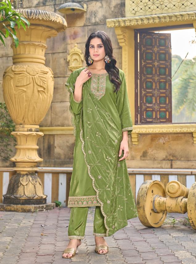 Aanchi Pushpa catalog selfie kurti india