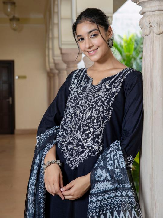 Felocity Black & White catalog black kurti online shopping india