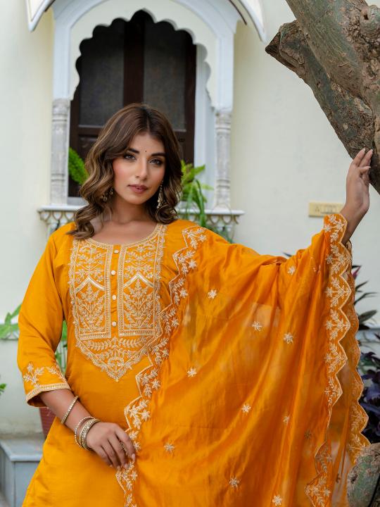 Felocity Vaisakhi Catalog branded kurti latest trends in india