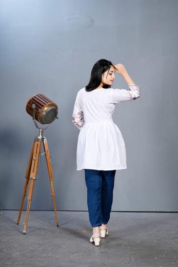 Rasili Nx Maanvii catalog white short kurti online india