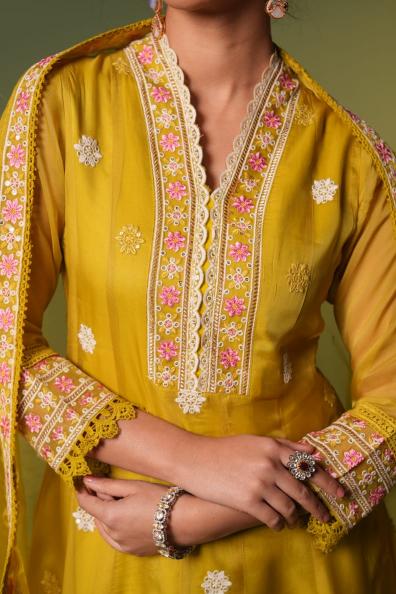 Felocity Tanyaa P 181 catalog fab india women kurties