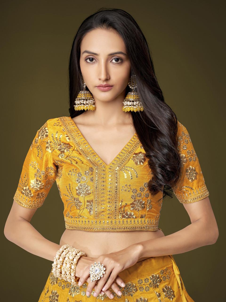 Sabella 7710 catalog surat wholesale online lehenga