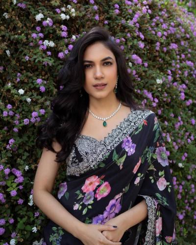 Dazira Bt 427 catalog company saree sale price in surat