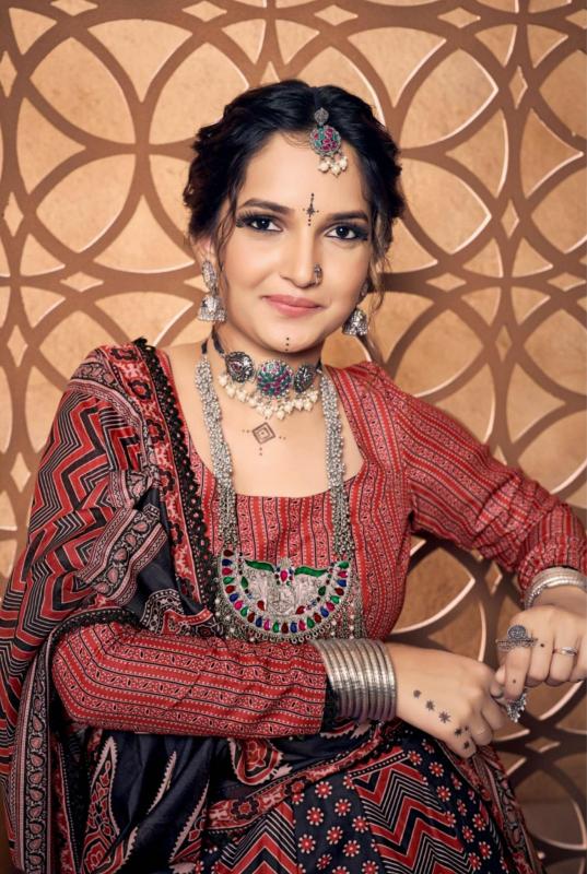 Sabella Digitally Print catalog lehenga & dupatta online india