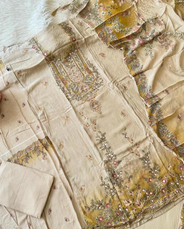 Shree Fabs KT 137 Catalog pakistani beautiful suit