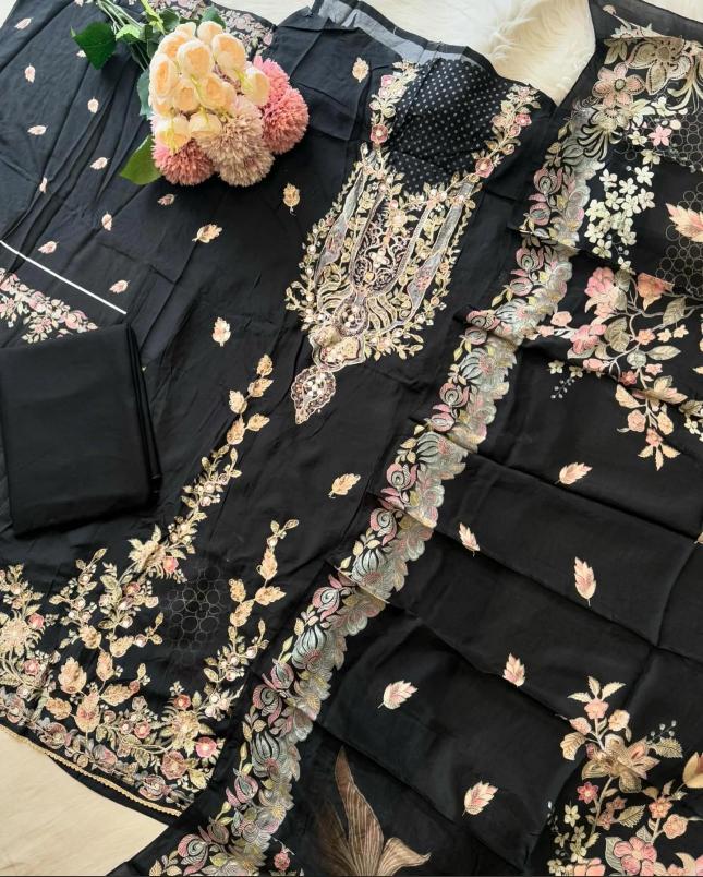 Shree Fabs KT 137 Catalog pakistani beautiful suit