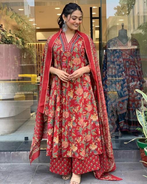 Felocity Mumtaz catalog traditional kurti wedding clothes india