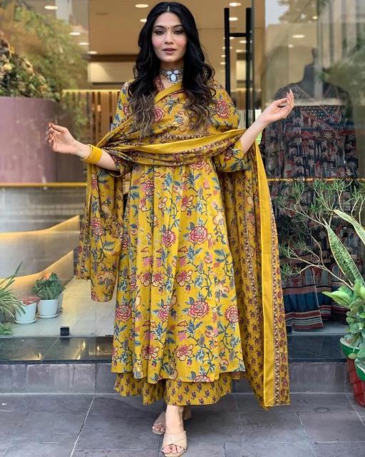 Felocity Mumtaz catalog traditional kurti wedding clothes india