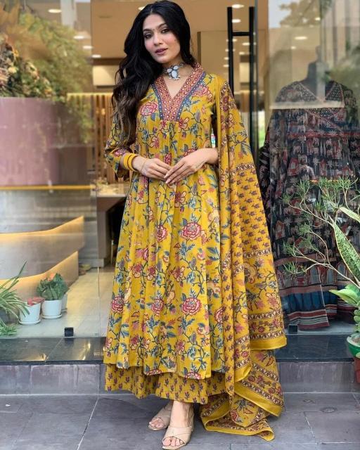 Felocity Mumtaz catalog traditional kurti wedding clothes india