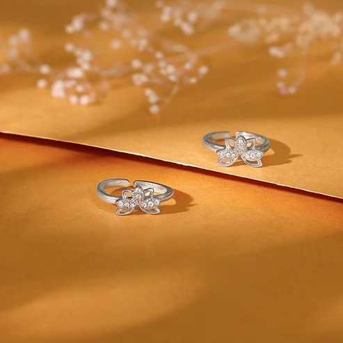 Nitya Silver Crescent Flower Toe Rings 