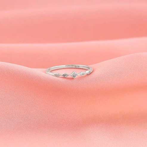 Nitya Silver Flamme Ring