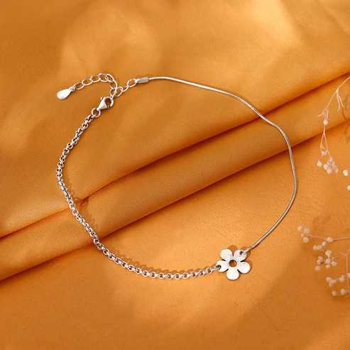 Nitya Silver Radiance Toe Anklet