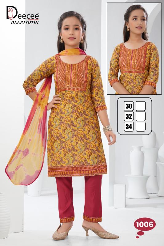 Deecee Deepjyothi catalog wholesale kids wear in town hall