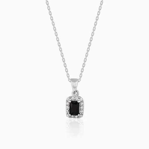 Nitya Silver Black Opulence Pendant With Link Chain