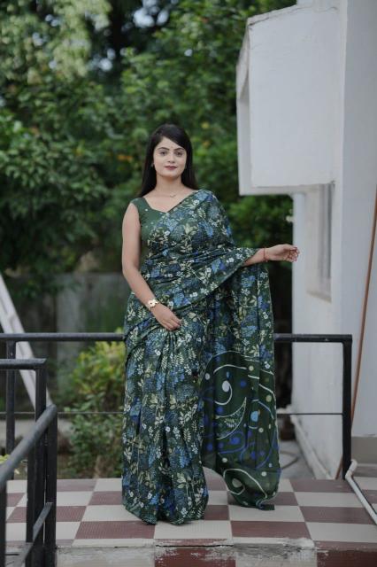 Dazira Mulmul cotton catalog fold surat saree professionally