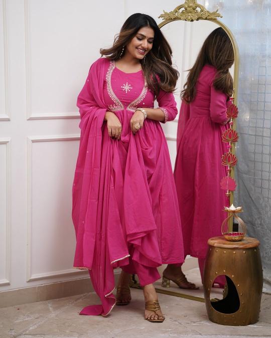 Felocity Akshita catalog buy kurtis online from surat
