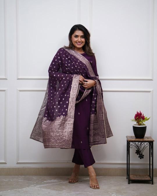 Felocity Swati catalog wholesale rate kurtis in surat