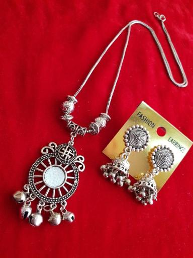 Juri craft Lunches D 100 costume jewellery wholesale suppliers