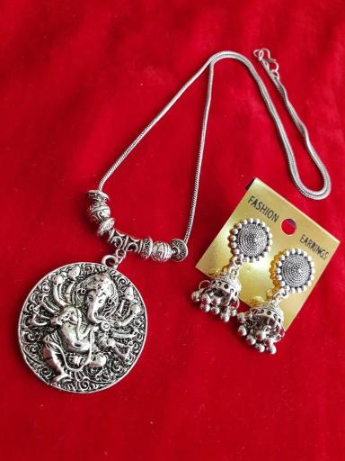 Juri craft Lunches D 100 costume jewellery wholesale suppliers