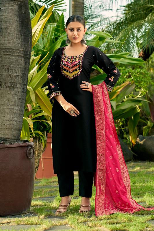 Felocity Saliv catalog wholesale kurtis in faisalabad
