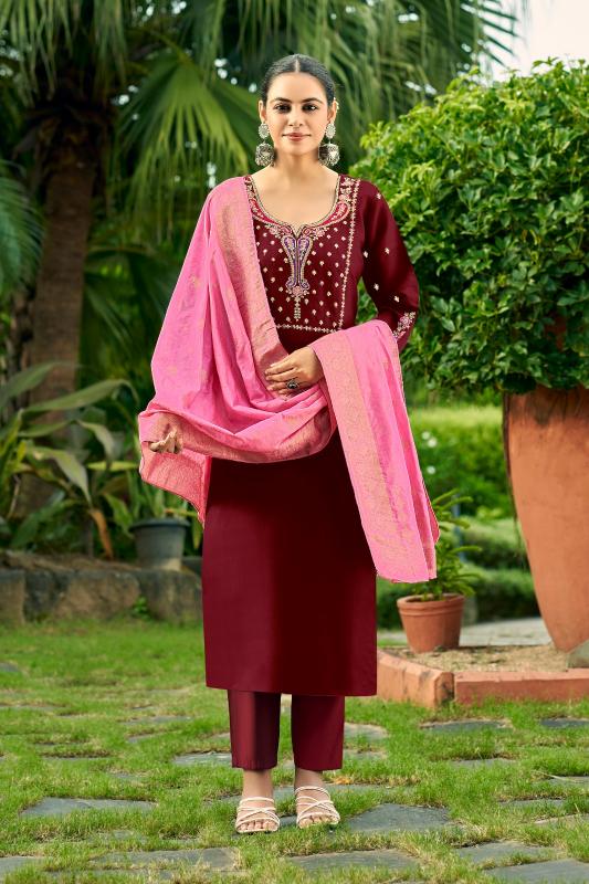 Felocity Saliv catalog wholesale kurtis in faisalabad
