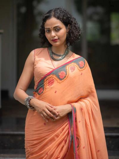Dazira W - 351 catalog women in sarees rural india