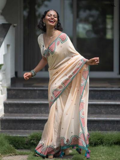 Dazira W - 351 catalog women in sarees rural india