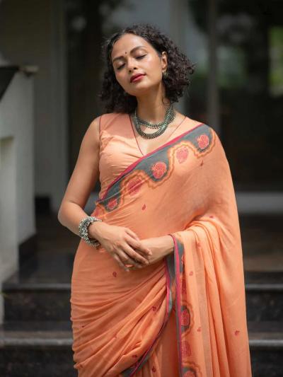 Dazira W - 351 catalog women in sarees rural india