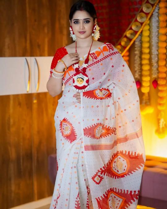 W - 349 sarees e commerce product