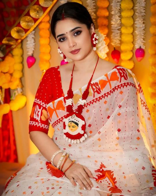 W - 349 sarees e commerce product
