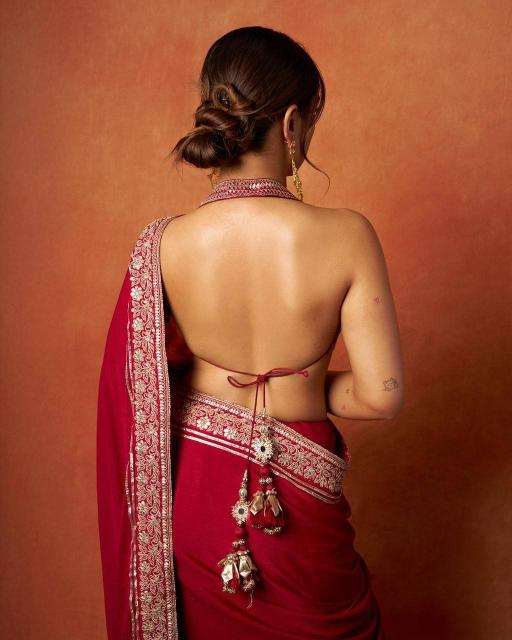 D 6040 Sarees e commerce product