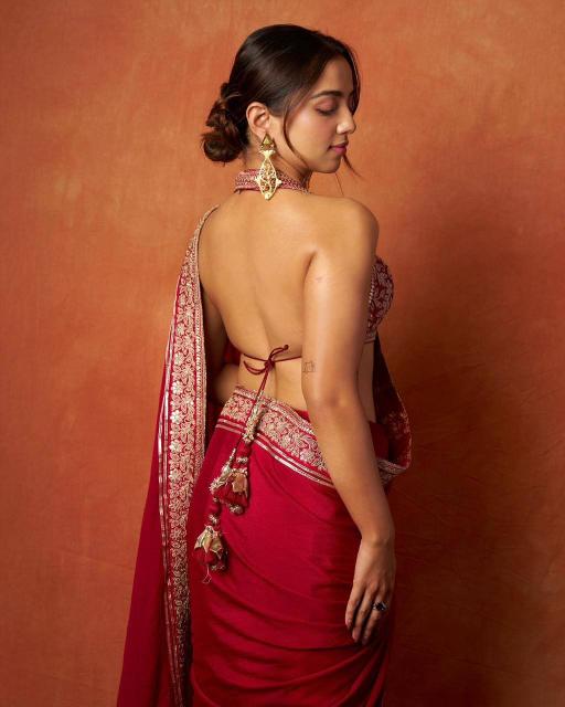 D 6040 Sarees e commerce product