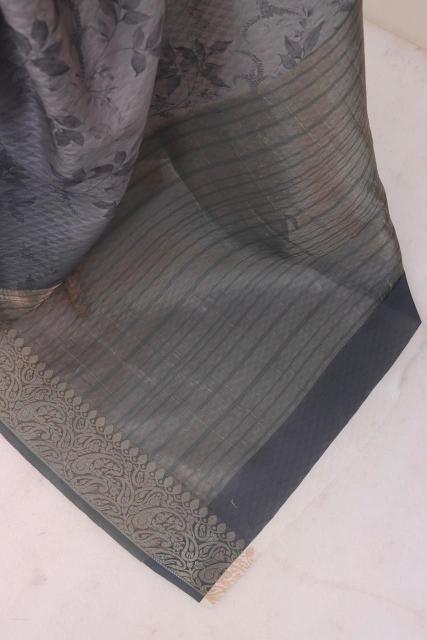 Dazira W - 293 catalog rich pallu sarees 