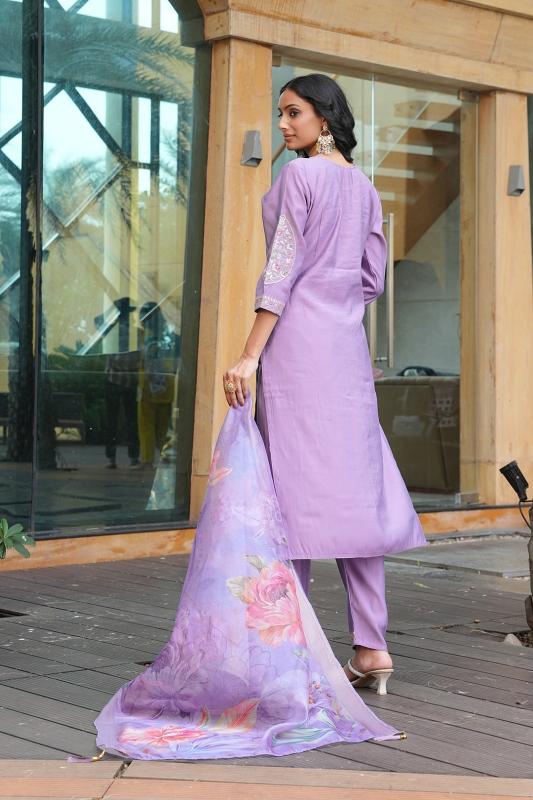 Felocity Riwayat Hit catalog wholesale kurtis catalog ethnic smart