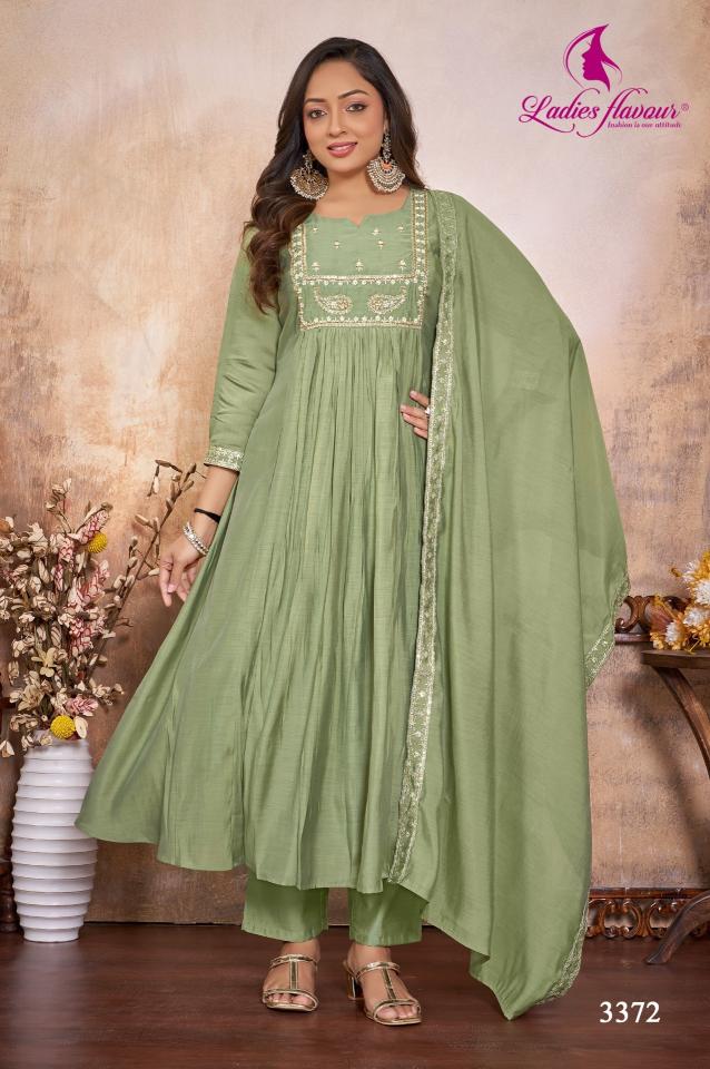 Ladies Flavour 3371 & 3372 catalog boutique kurtis wholesale