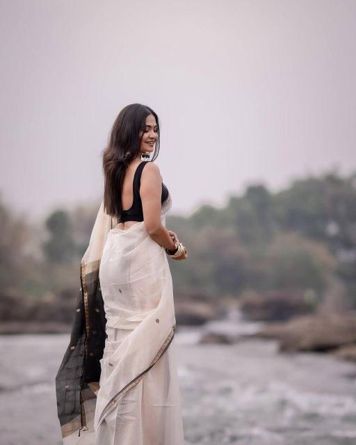 SF 907 sarees e commerce product