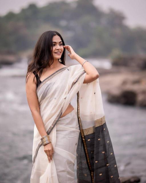 SF 907 sarees e commerce product