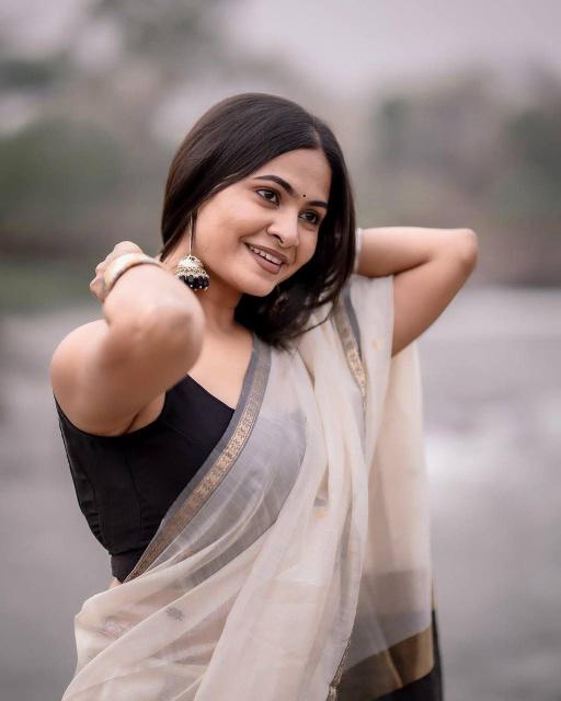 SF 907 sarees e commerce product