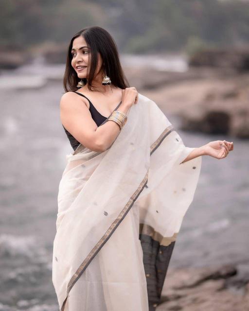 SF 907 sarees e commerce product