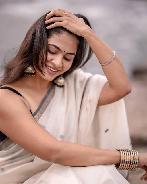 SF 907 sarees e commerce product