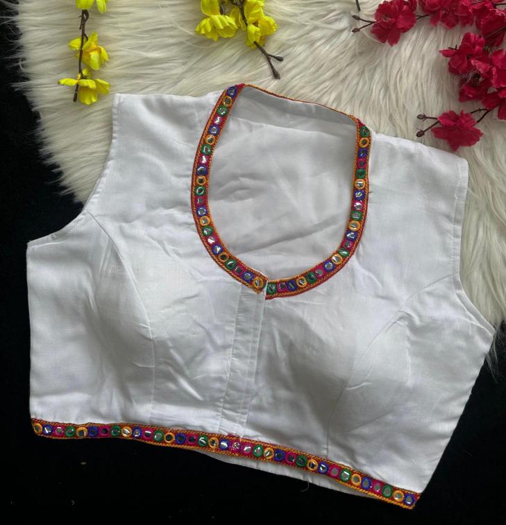 Trendy Navratri specal 0.8 Blouse e commerce product 