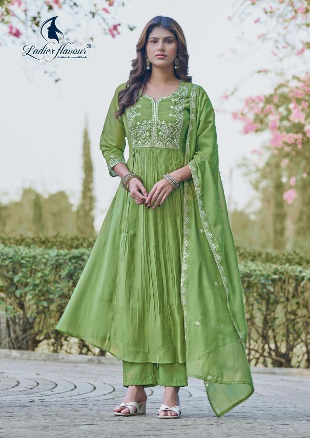  Ladies Flavour 3369 to 3370 catalog wholesale kurtis online shopping
