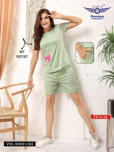 Grab it 20021 catalog Ladies Night Suit