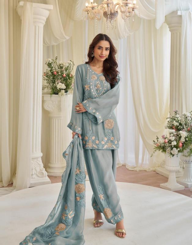 Sayuri Kajal catalog Embnroidered salwar kameez