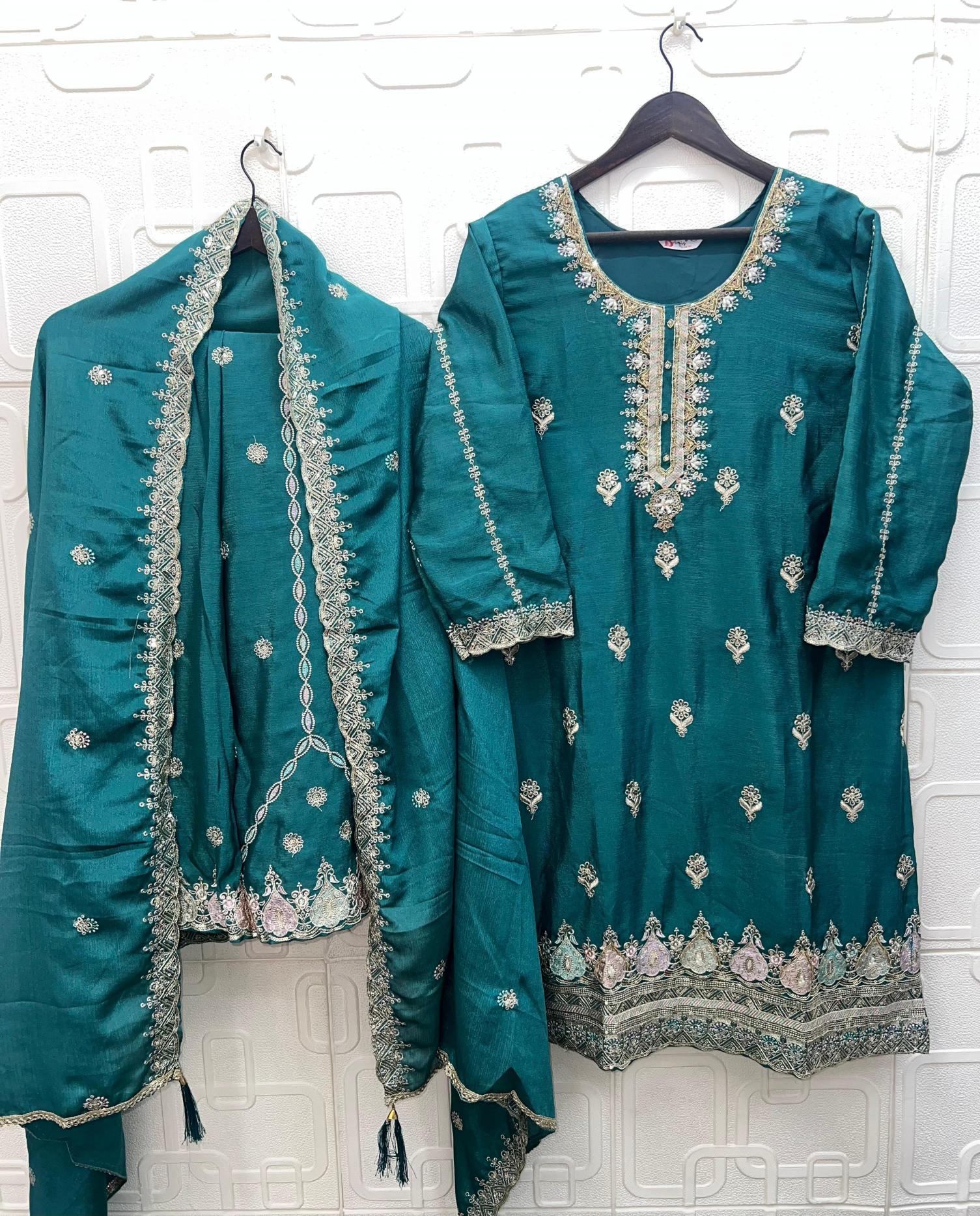 Bilqis B 249 A To D catalog pakistani suit wholesale