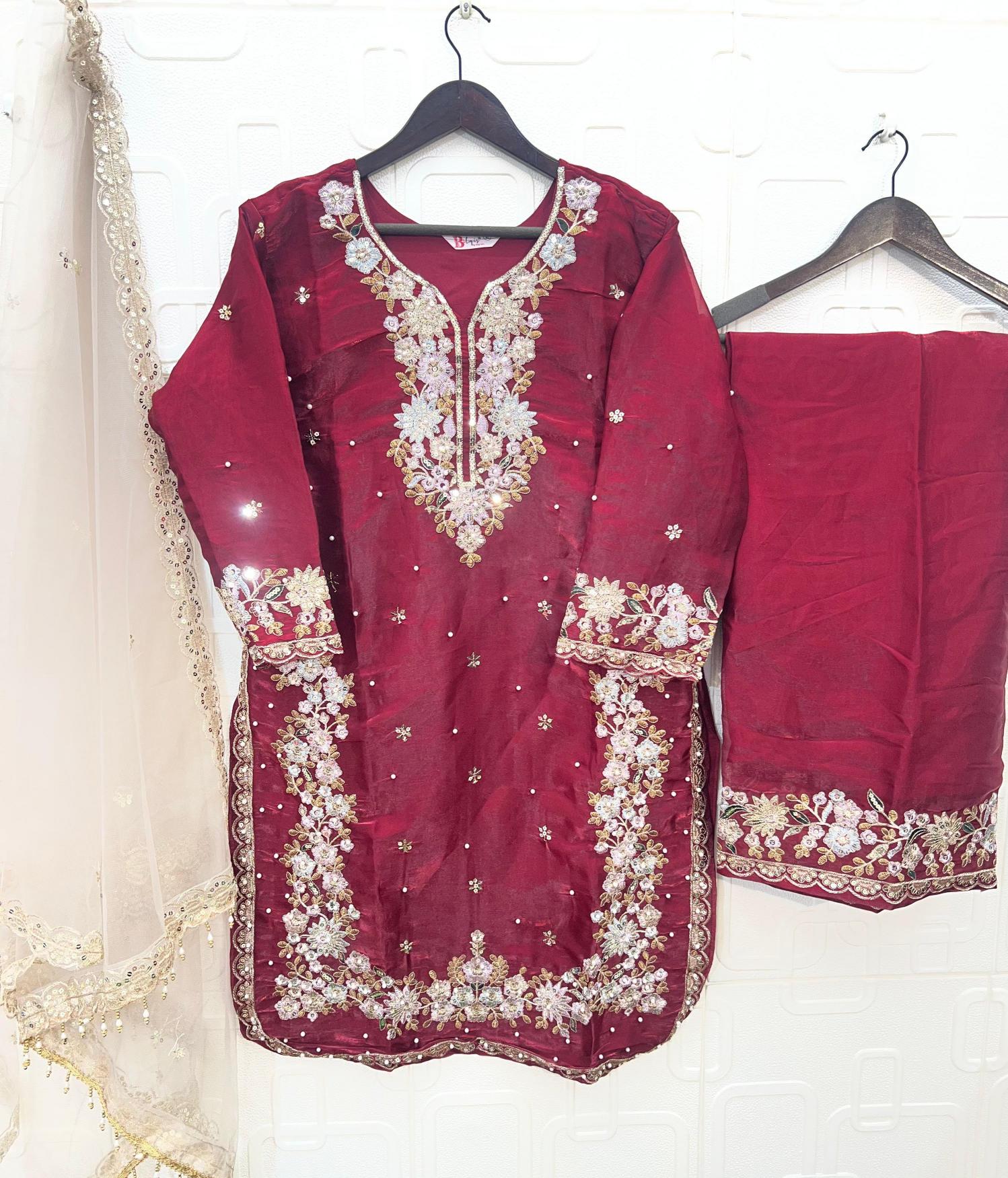 Bilqis B 252 A To D catalog pakistani suit wholesalers