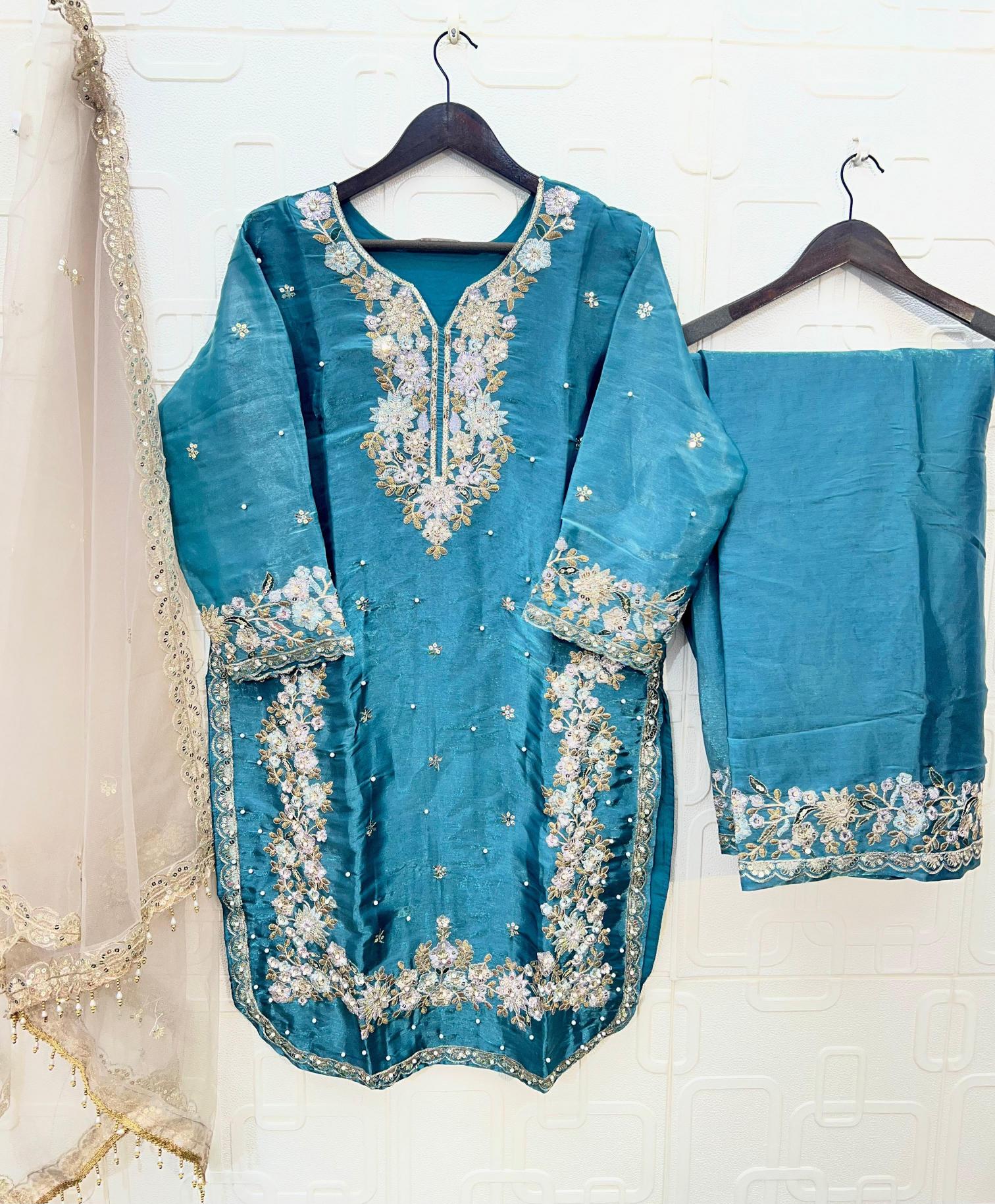 Bilqis B 252 A To D catalog pakistani suit wholesalers